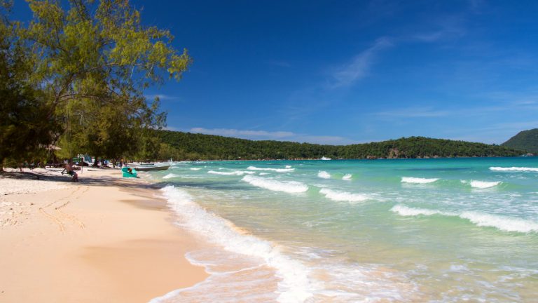 Read more about the article Silky White Beaches of Koh Rong Samloem